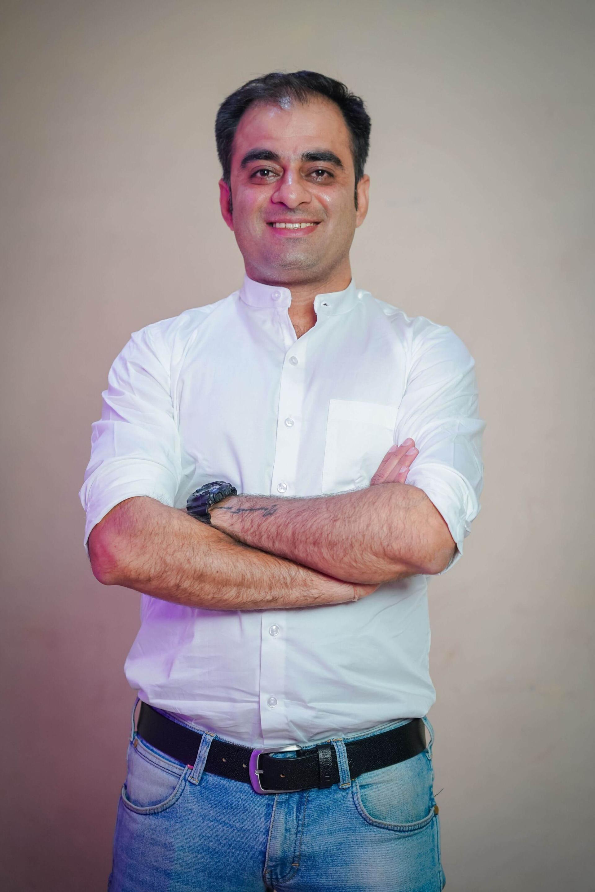 Mr. Aakash Ahuja